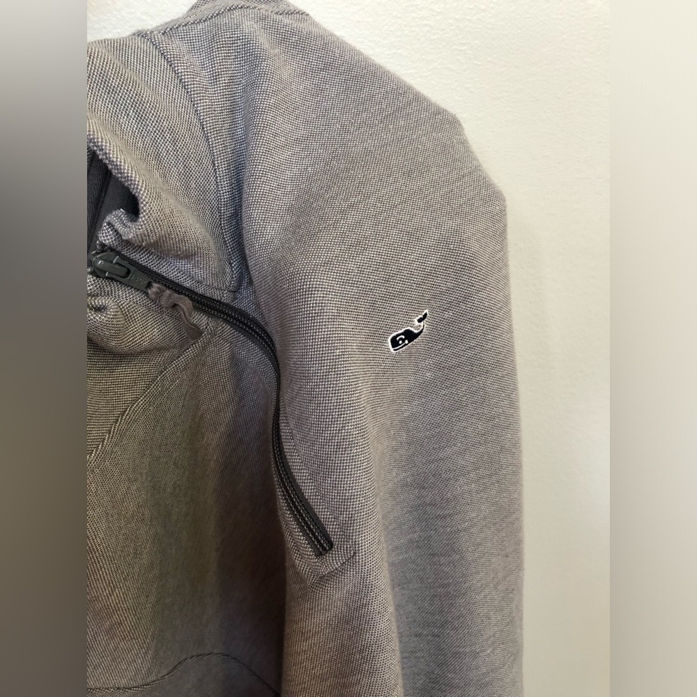 vineyard vines Men’s M Light Heathered Gray 1/4 Zipper Long-Sleeve Sweater - Picture 10 of 10